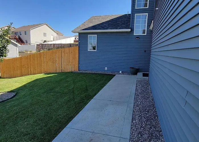 3 Bed 2.5 Bath Smart Home With Rv Parking